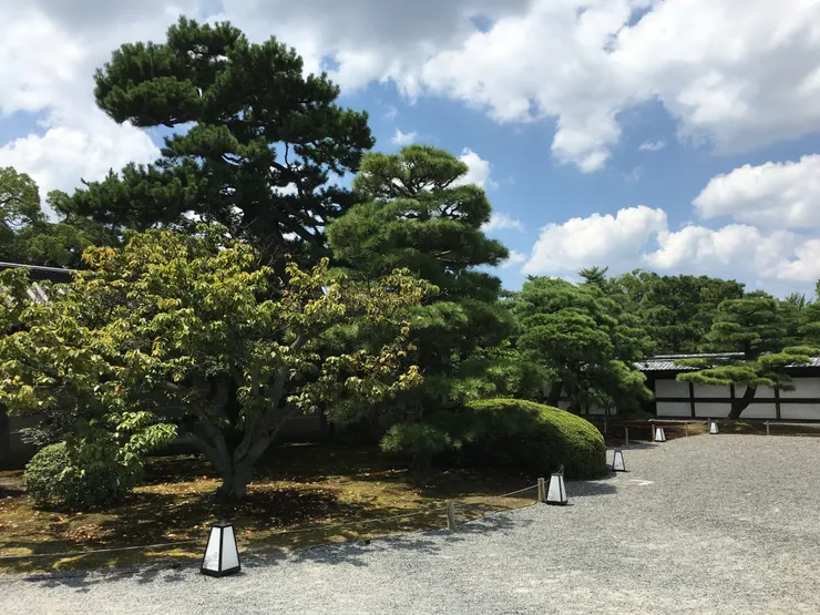 二之丸入口轉角日式庭園