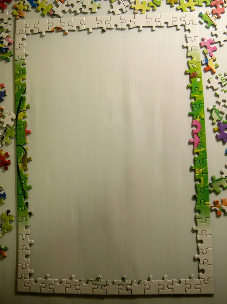 一樣先拼邊框。