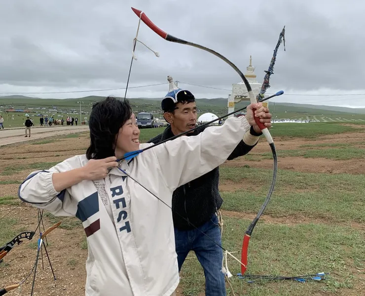 射箭體驗! 手直接割傷但還是很好玩><