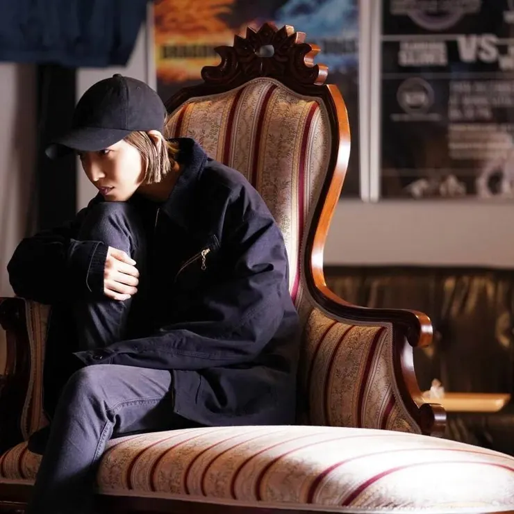 孤獨狀態下仍下意識呈防衛姿態的煉梨