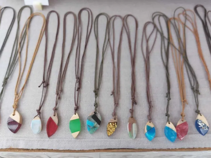 也有精緻的手工藝品