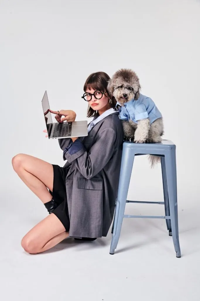 ▲哈哈窩推出精品級量身定製手工寵物親子裝受矚目。(哈哈窩提供)