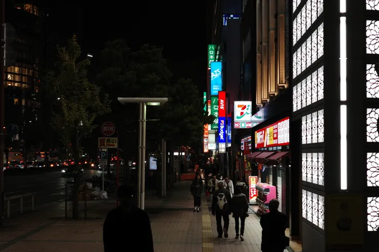 我很喜歡冬夜的空氣，總會讓人想起一些美好的畫面