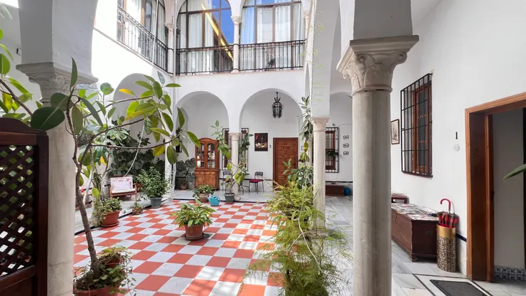 我們住在右側1號房