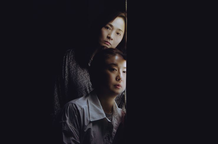 創作社劇團《孃孃狂言》,黃宇琳(下)、徐堰鈴(上)專訪。/影像提供:釀電影(攝影:ioauue)