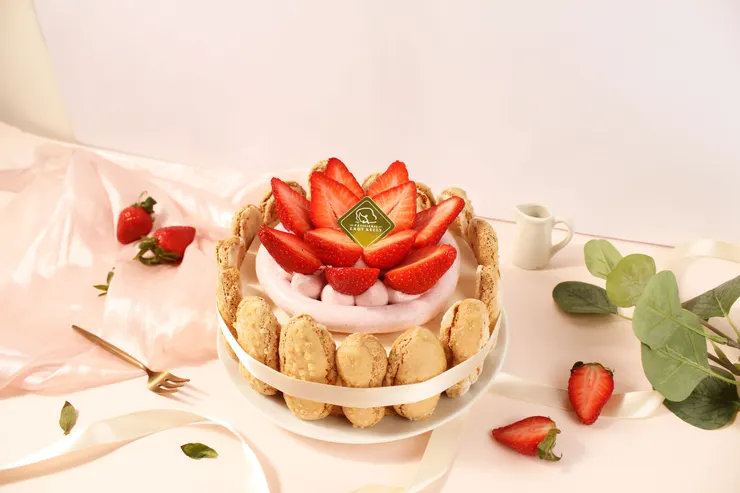 永遠是相機先吃的高顏值蛋糕「白戀花園」，絕對是送禮拍照打卡首選。（資料來源：LADY KELLY）