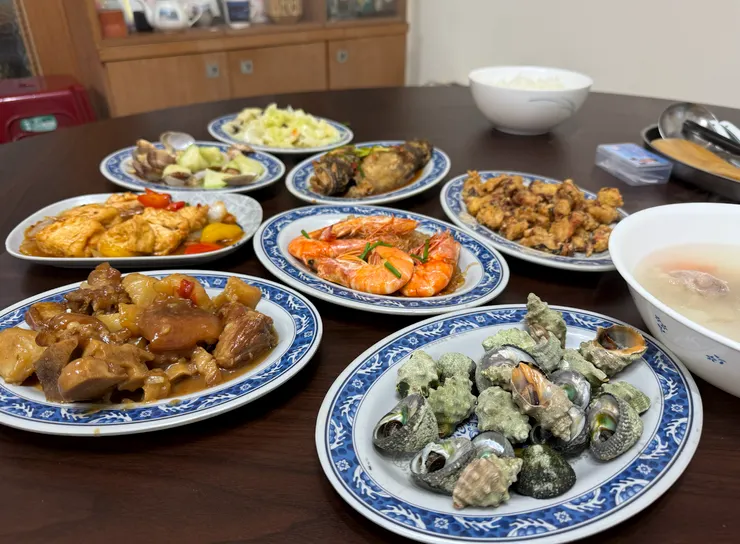 圖中是兩人份，吃到超撐！