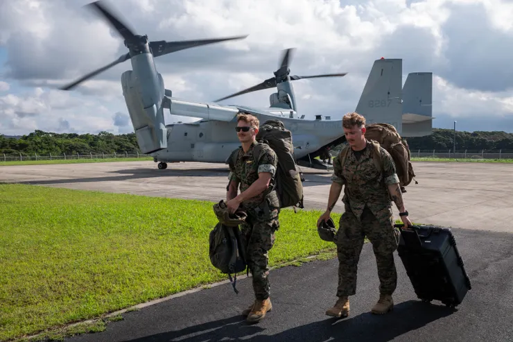 「決心之龍」軍演嫌棄，美國海軍搭乘 MV-22B 魚鷹機抵達奄美大島。(U.S. Marine Corps photo by Cpl. Jeremiah Barksdale via DIVDS)