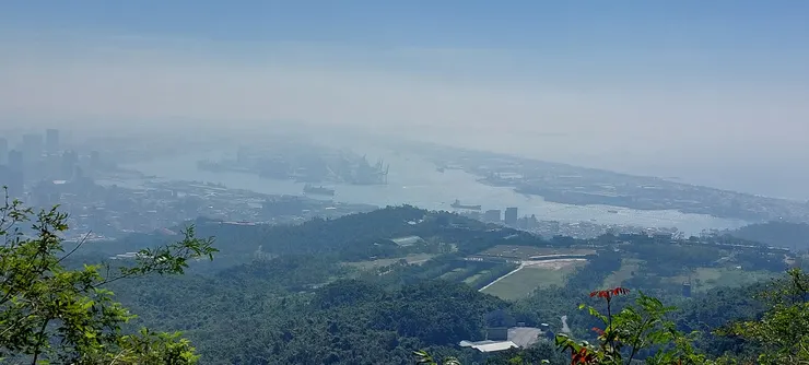 南好漢坡遠望高港