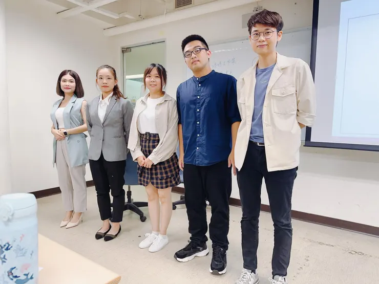 金木水火土隊-表現不同產業的著裝風格