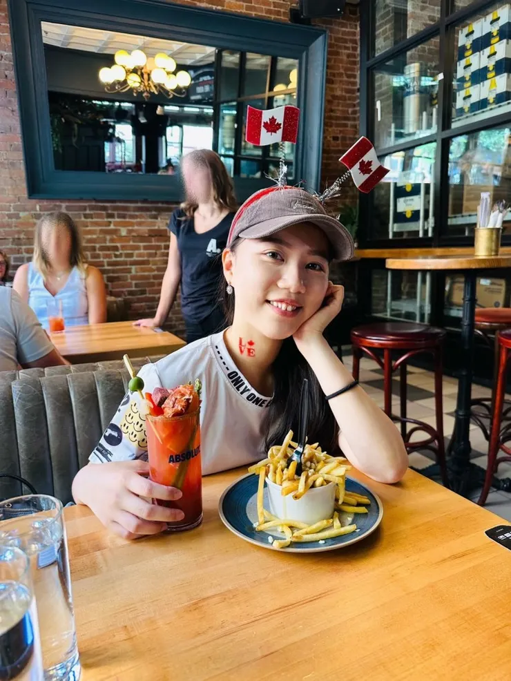 自己動手調酒 + 無限薯條起司肉汁~