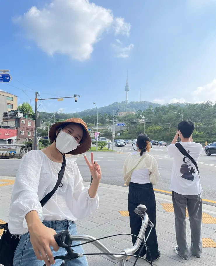 在龍山區隨處可見的南山塔背景!