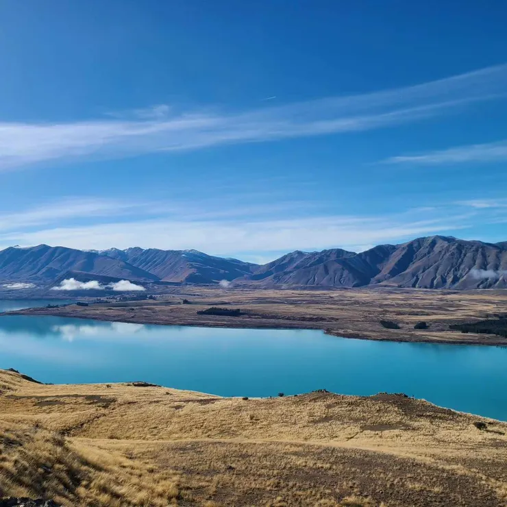 在紐西蘭跑山，時間過得非常快，週邊震懾的美景加上超乾冷的空氣真的會讓人一直跑下去，對熱帶國家的小弟來說基本上慢跑一小時半以內真的不用喝水