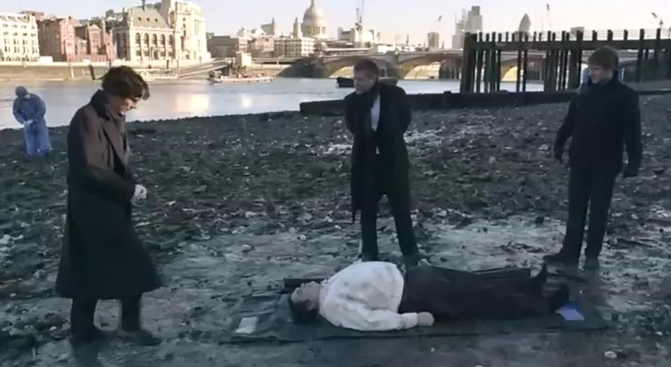 請參見影集第一季第三集