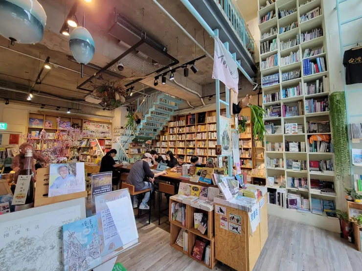 見書店 一樓門區空間