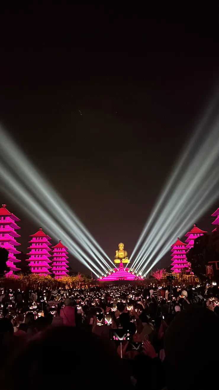 萬丈光芒手很忙