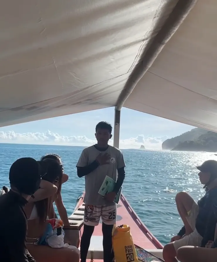 儒艮警察下水前的簡報時間