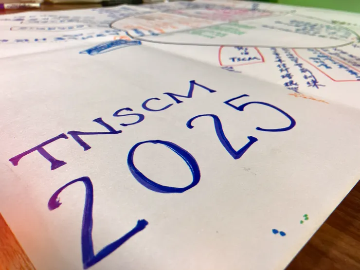 圖說｜從一個空白的圓，畫到整張滿滿都是字，但我覺得好像少了些什麼，於是稍微分心拿起麥克筆稍微在事工地圖的角落寫了幾個字，順便小試身手了一下。