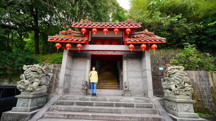 走抖上階梯上主殿的捷徑