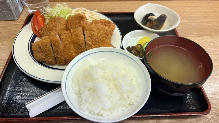 說比臉還大也真的沒有誇張。