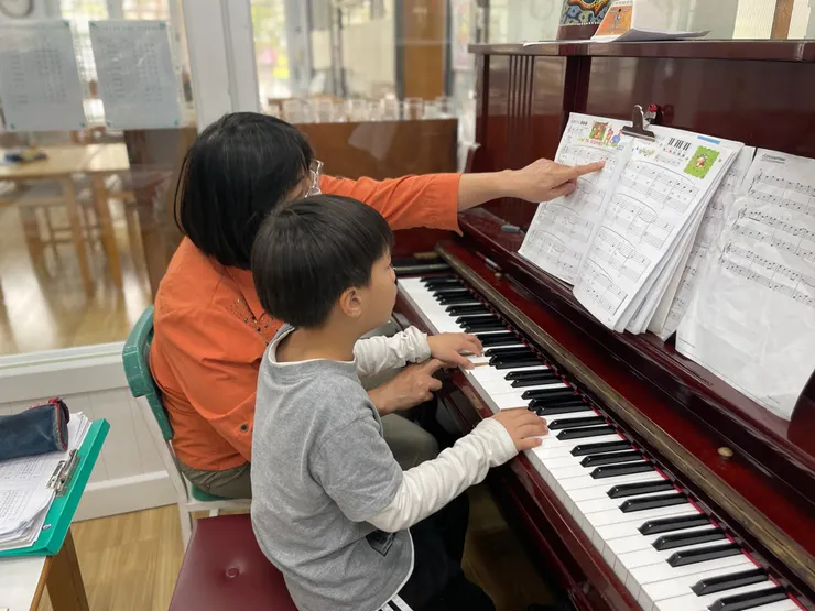 上華蒙特梭利實驗教育機構——培養藝術、音樂、語言與戲劇的創新學校 台南實驗小學