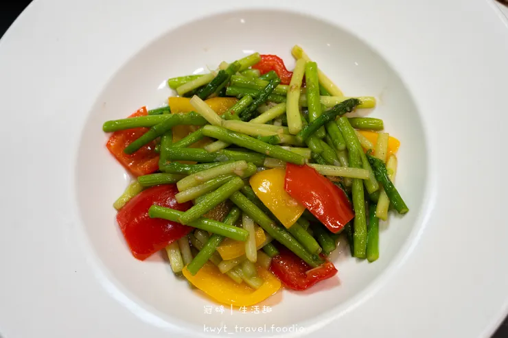 [2026台南過年聚餐餐廳]周氏蝦捲國宴廳，每人600元吃遍12道國宴級台南小吃美食！新春開運年菜開箱，帶長輩吃飯超有面子