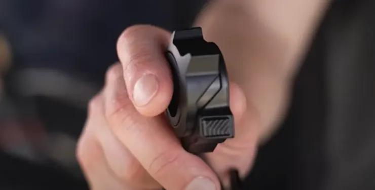 新版的Remote 控制器,新增 Boost 按鈕,可提供 450W 的額外動力,持續 12 秒