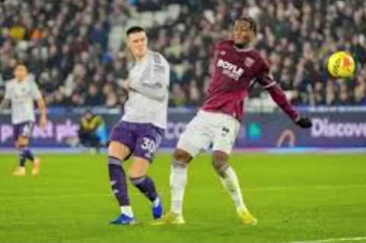 錫斯高彈射入網助曼聯迫和1:1