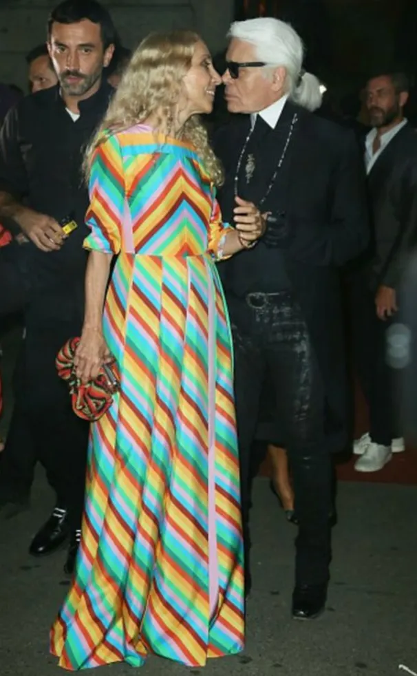 Franca Sozzani穿范倫鐵諾度假系列