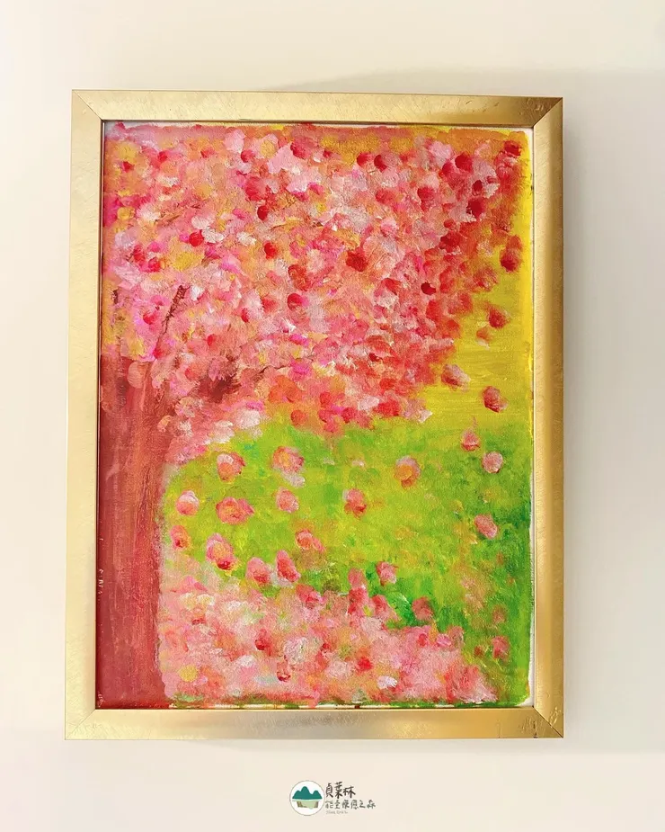 天使療癒直覺畫掛在家中的牆上，不斷給予我能量