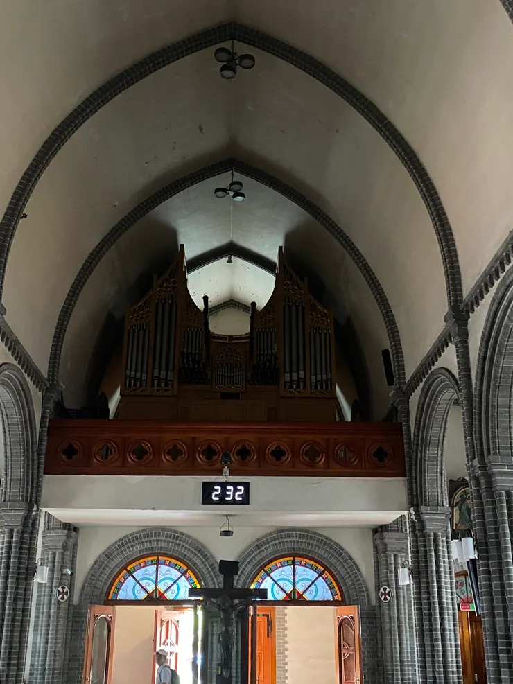 屋頂下的管風琴