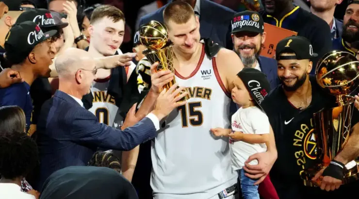 約基奇：不好意思發錯對象了，我本來準備發給（）的