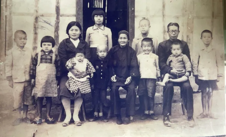 聰頭的阿公～80年前的照片