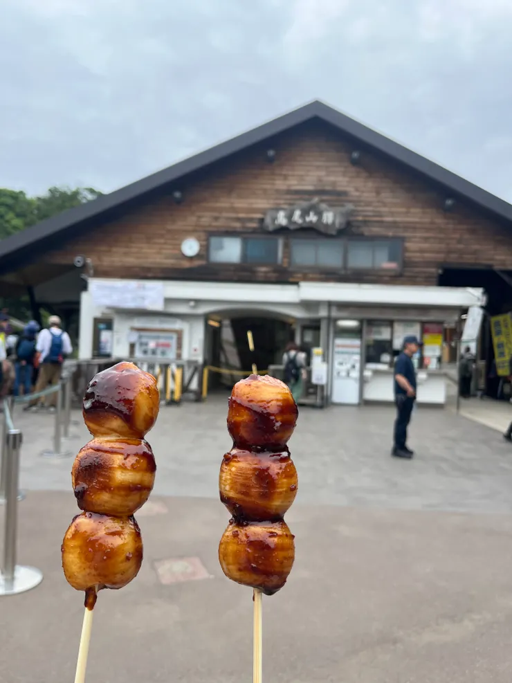 以為是甜的,結果是味噌口味的烤糰子