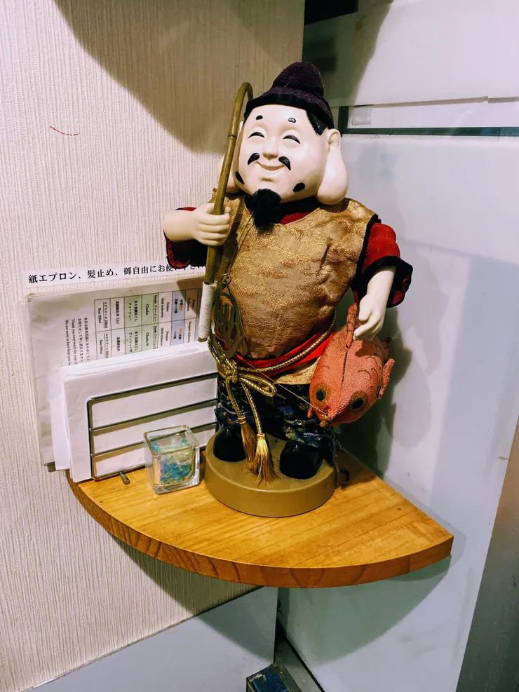 賣的是海鮮，當然要有惠比壽坐鎮嘍