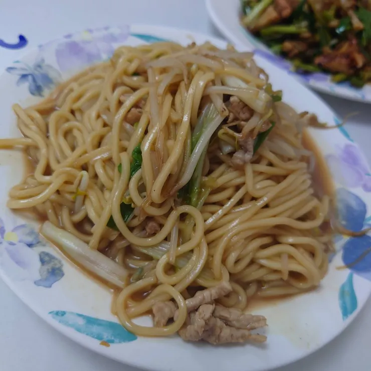 肉絲炒麵