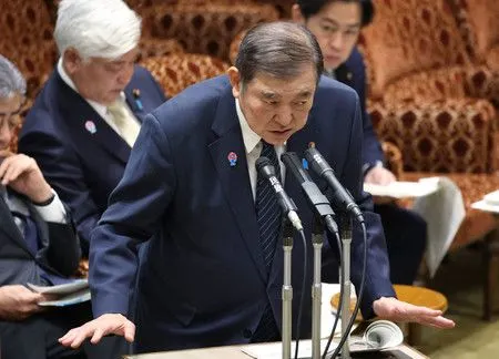 7 日下午，日本首相石破茂在國會參議院預算委員會上答辯。