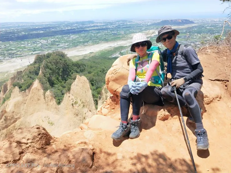  斷崖邊緣務必注意安全