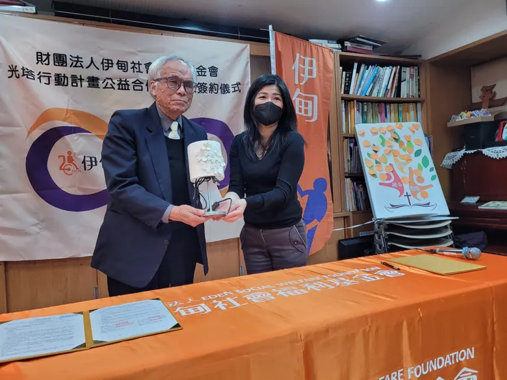 (圖說:萬芳浸信會也與伊甸基金會合辦光塔計畫,協助教會進行空間的無障礙修繕和社區家戶的居家修繕服務,讓教會進入社區,使人來到教會。照片提供/連祈生牧師)