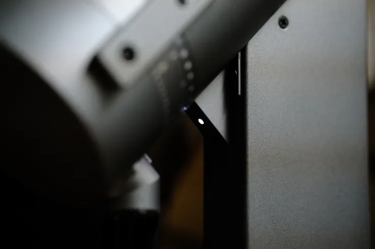 出粉口後方有個LED照明燈