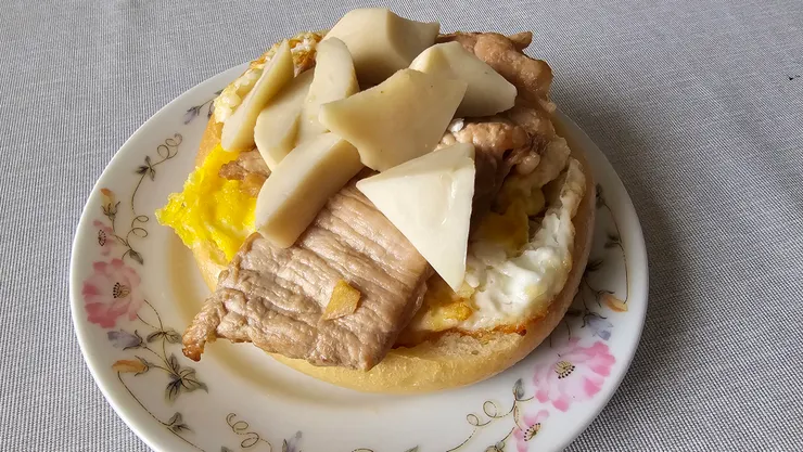 前幾天早上儒儒做給我吃的美味愛妻早餐!營養又健康!