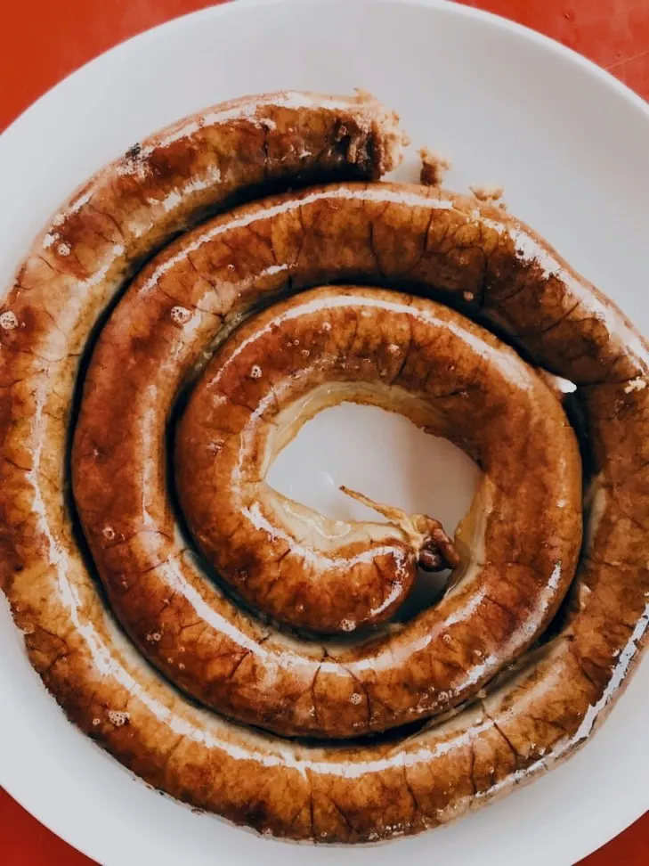 炭火烤的芋頭粉香腸