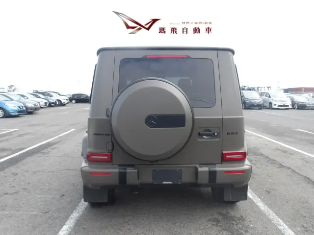 Mercedes-AMG G63 消光橄欖綠限定版成功競標，日本橫濱港準備出口回台，解析外匯車代購流程、稀有車款尋車策略與進口細節。