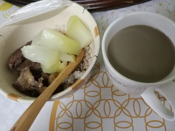 早餐!牛肉飯🤣