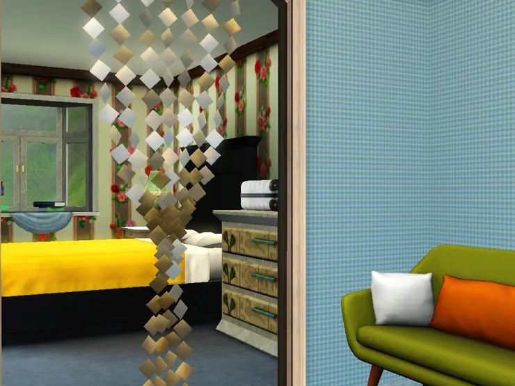 我十分喜歡珠簾，像這種想間開卻不想封得太死的時候很適合，而且感覺很雅致，但缺點時很容易打結。