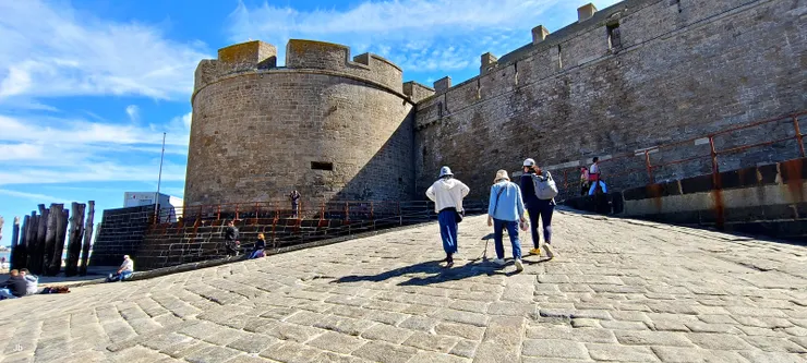【離開斜坡繼續行程，差不多該去吃飯了！】