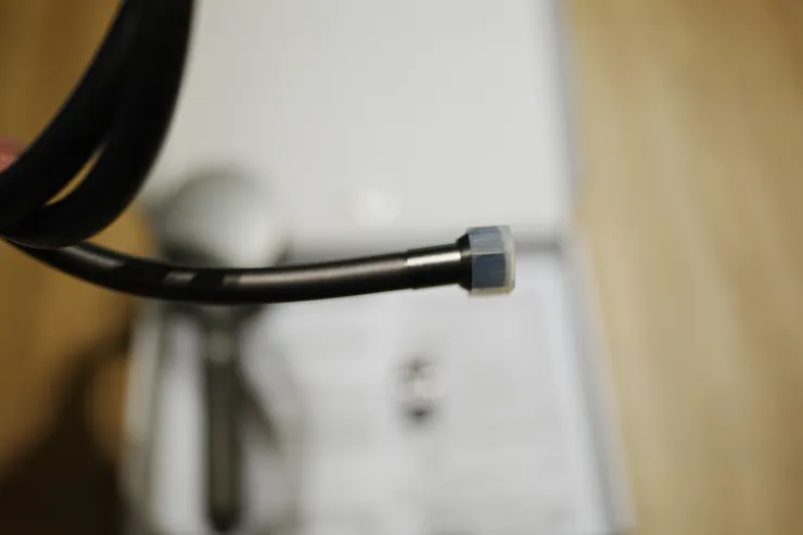 兩邊都有附上保護套