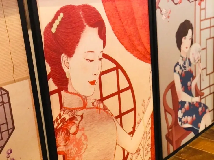 美女也需要適度的化妝和包裝:)