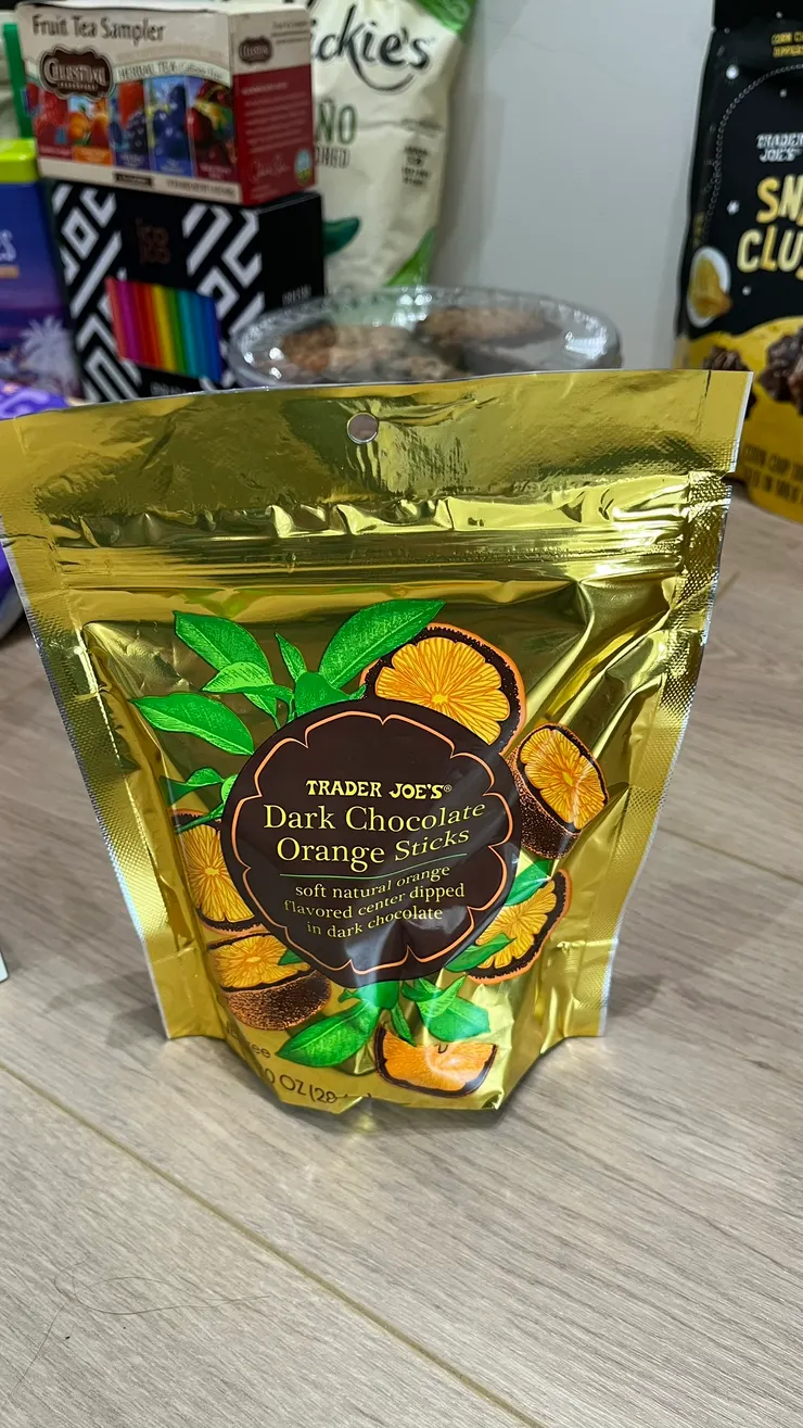 整體不會太甜，大人吃也滿適合。