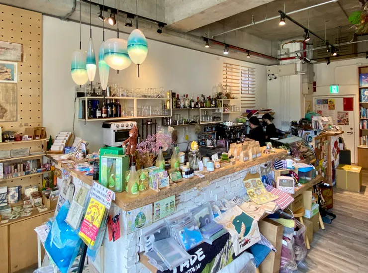 ▲ 基隆《見書店》除了書籍還有文創小物